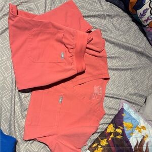 NWOT coral Figs set L/L